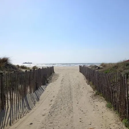 Raisin D'or, T2, Parking, Piscine