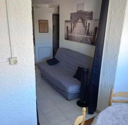 Raisin D'or, T2, Parking, Piscine 아그